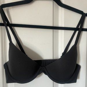 SKIMS FITS EVERYBODY PLUNGE BRA BLACK 34B